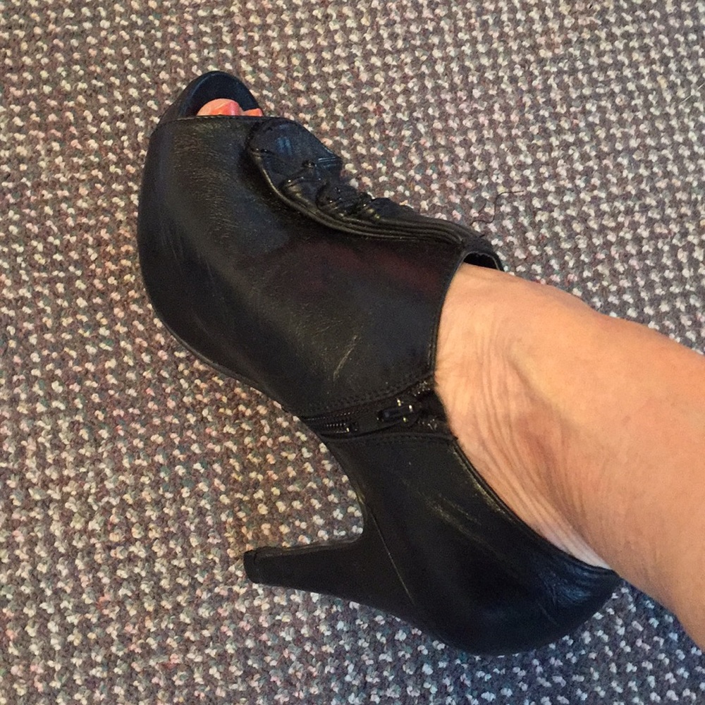 Madden Girl Open Toed Black Boot w/Ruffle